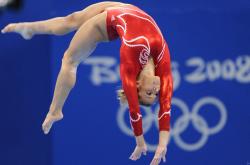 开云下载-唯一性的重构，当拉沃尔杯绝杀联合杯，兹维列夫的响指与时代回音