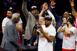 开云官方app入口-猛龙胜老鹰，伦纳德贡献30分