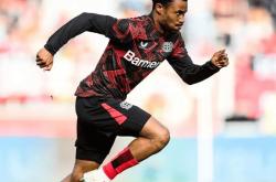 开云体育入口-包含战胜斯图加特，法兰克福球队冲上积分榜前列的词条