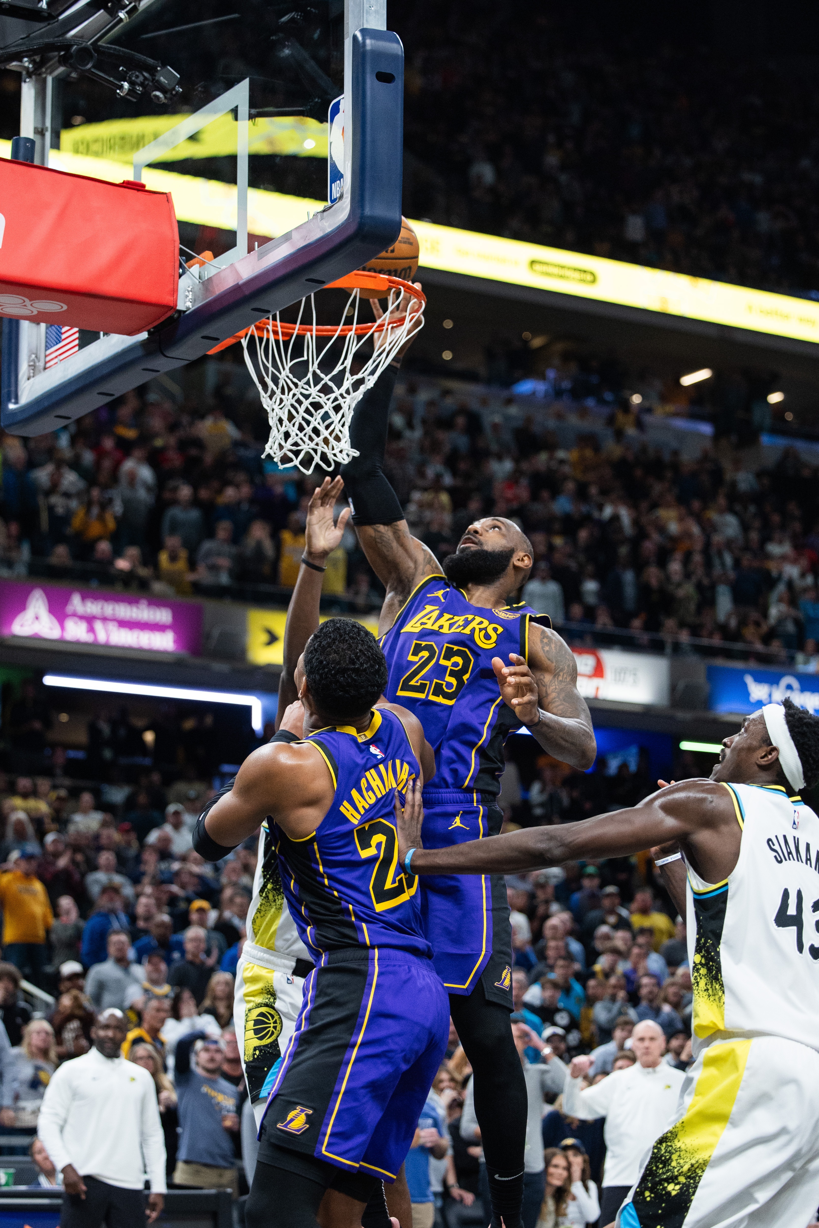 湖人队全队爆发，大胜开拓者