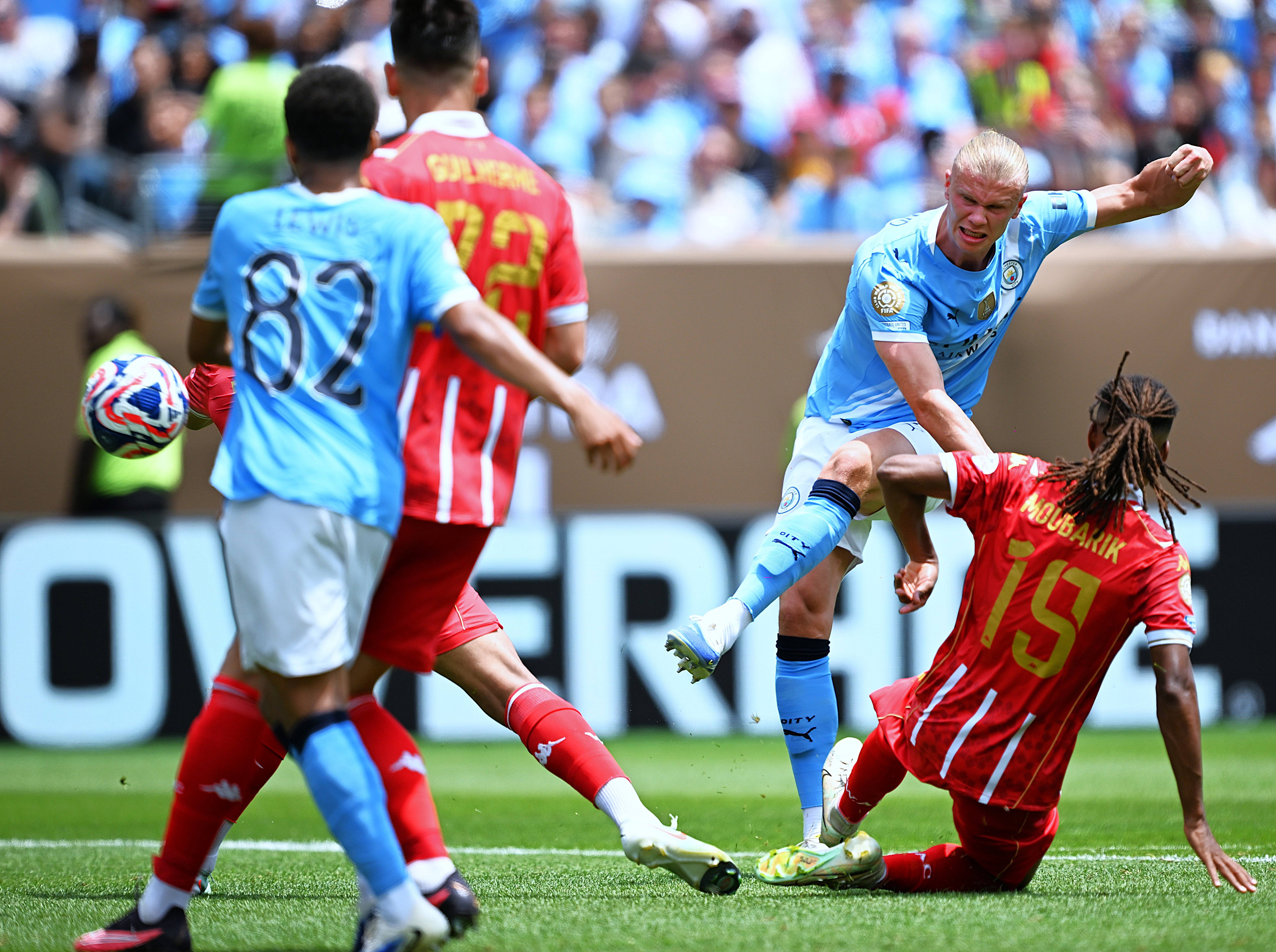 关于曼城碾压英格兰，格列兹曼统治全场的信息