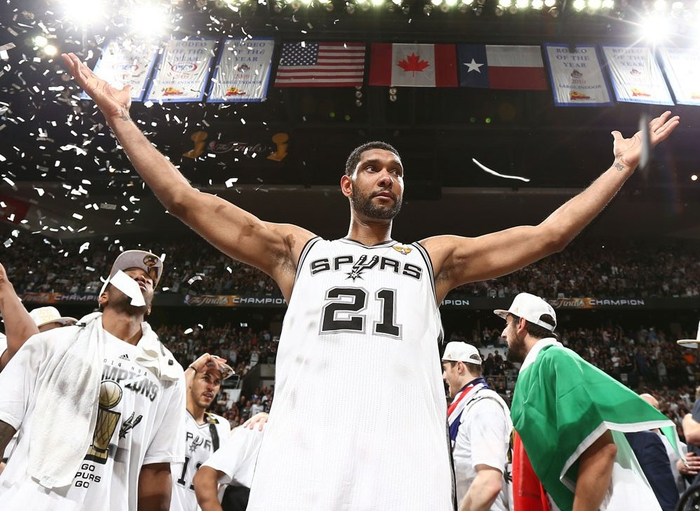 马刺险胜广东队，陶汉林刷新纪录